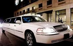 lincoln-town-car-limo-hire-1
